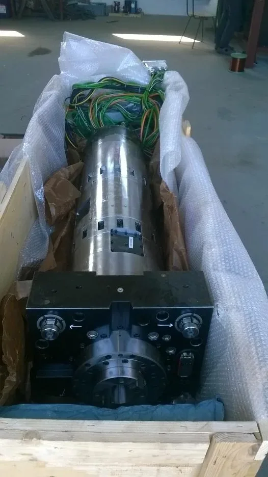 Uszkodzone elektrowrzeciono CNC przygotowane do diagnostyki i regeneracji